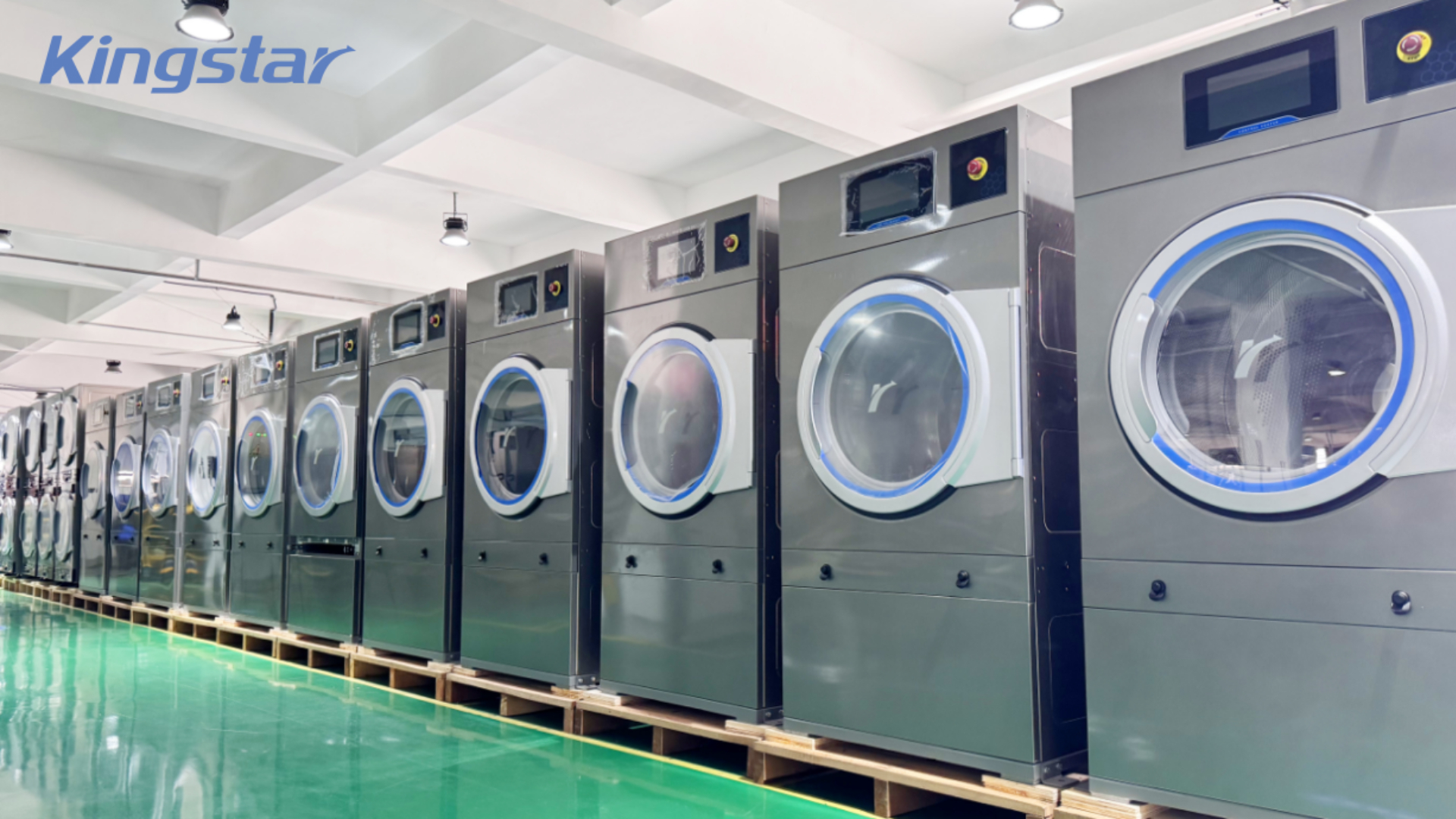 세탁소에서 플란넬을 올바르게 세탁하는 방법: 직물의 우아한 신사